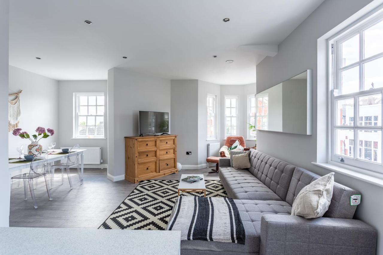 2 Bedroom Apartments With Sofa Bed In Southend Buitenkant foto