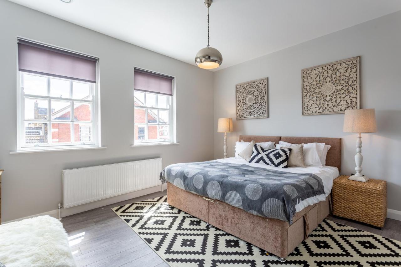2 Bedroom Apartments With Sofa Bed In Southend Buitenkant foto