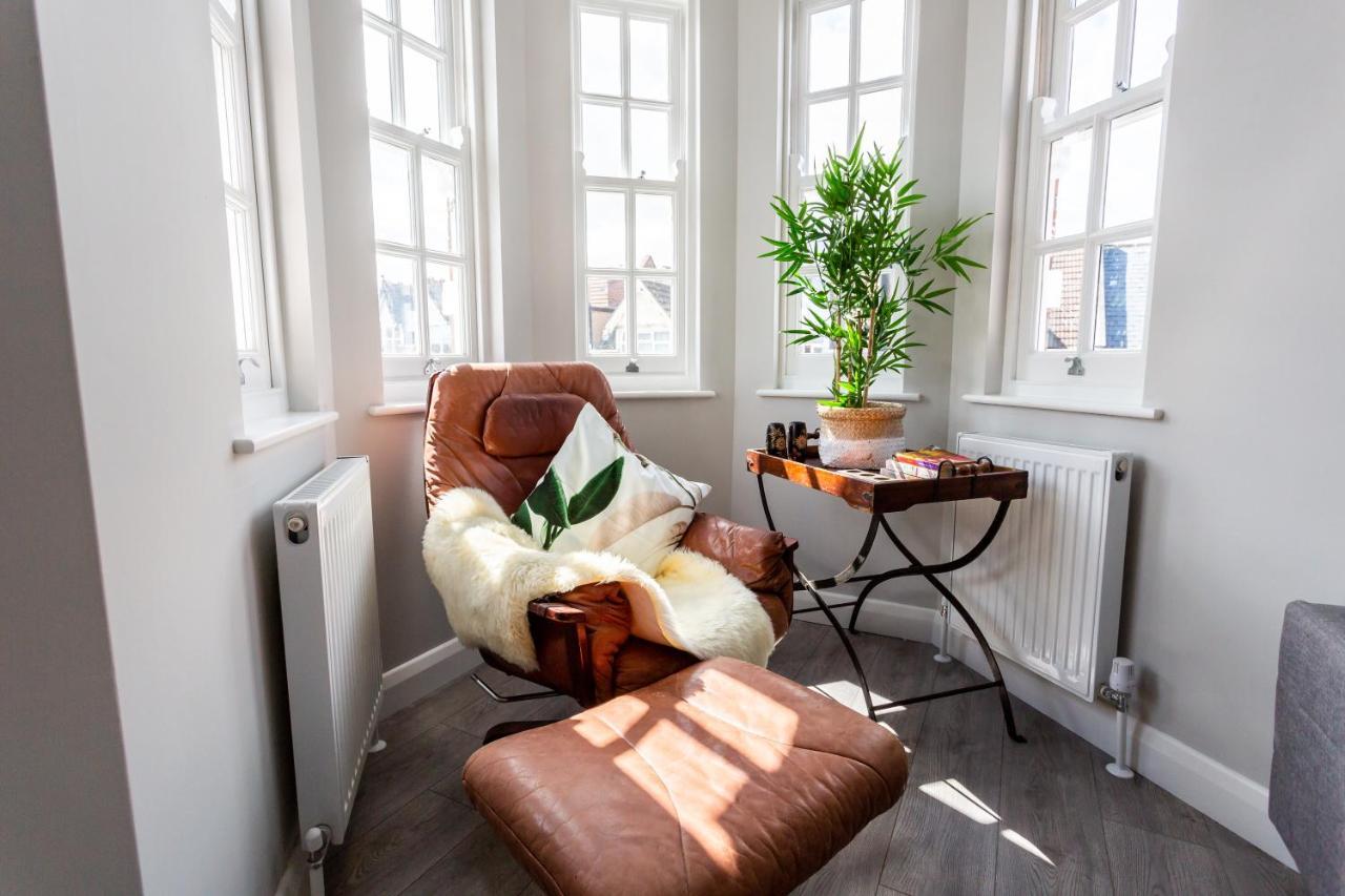 2 Bedroom Apartments With Sofa Bed In Southend Buitenkant foto